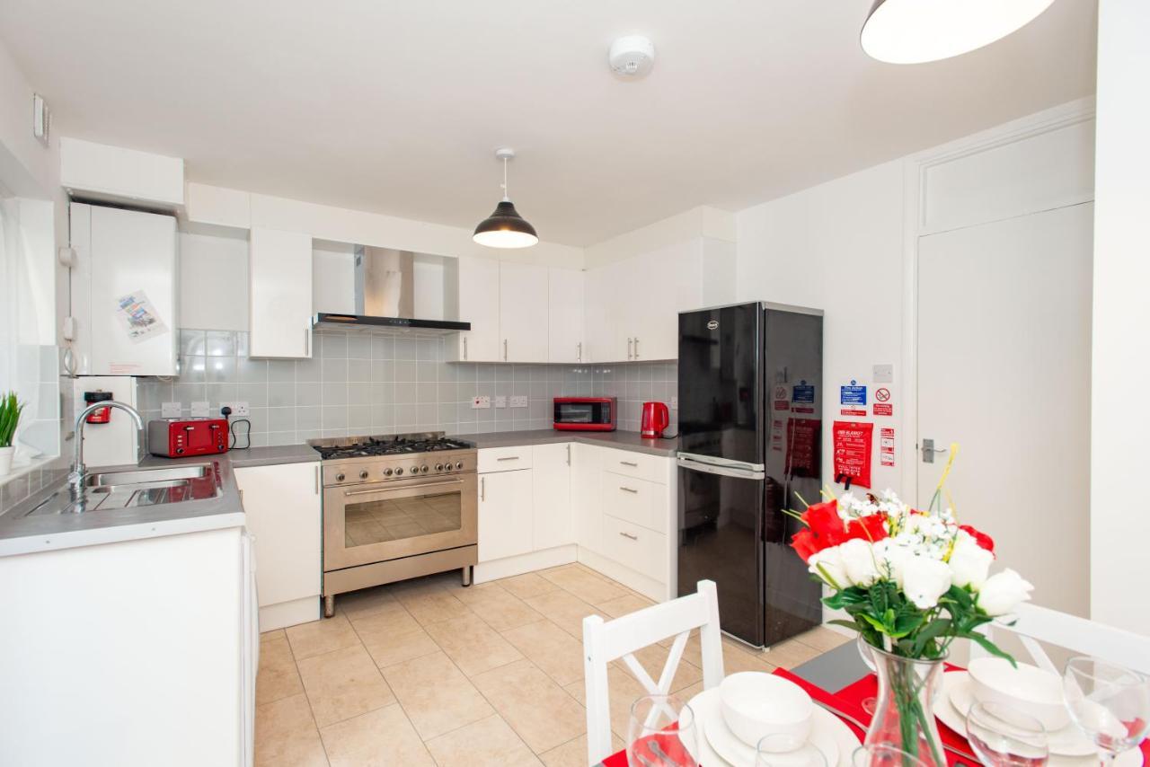 Stunning Four Bedroom House Close To Excel, O2 & Central London With Free Parking Exterior foto